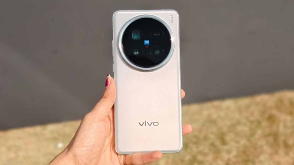 Vivo X200 Ultra and Vivo X200s